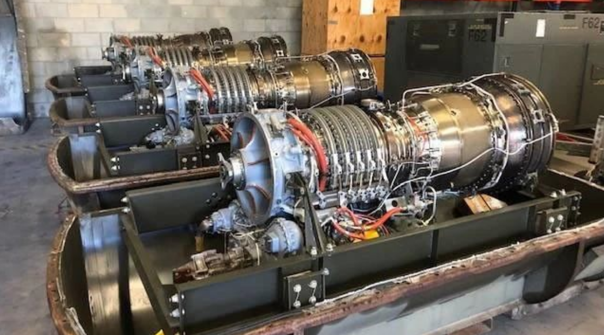 四台Allison T56(501-M62)涡轴发动机出售，总时间：300小时内，保存完好！